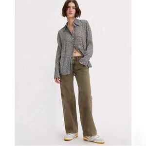 NWT Levi's Low Loose Jeans 26 x 32 in brown